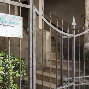 https://paradise-house.hotelitalianriviera.com