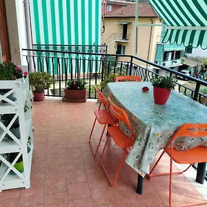 https://yellow-submarine.hotelitalianriviera.com